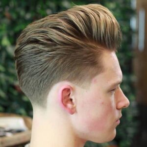 Kiểu tóc Pompadour không chỉ giúp bạn trông nổi bật